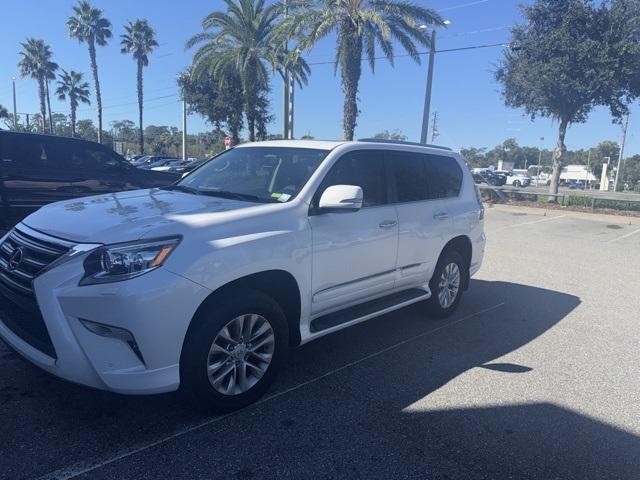 Photo of 2017 White Lexus GX 460