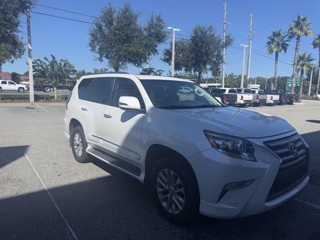 Photo of 2017 White Lexus GX 460