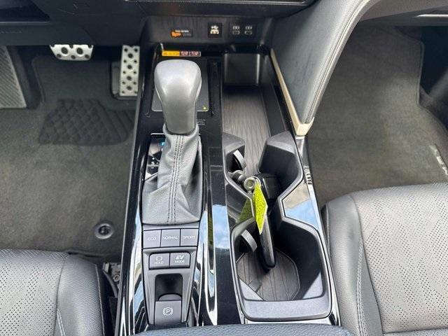 Photo of 2025 Wind Chill Pearl / Midnight Black Metallic Toyota Camry