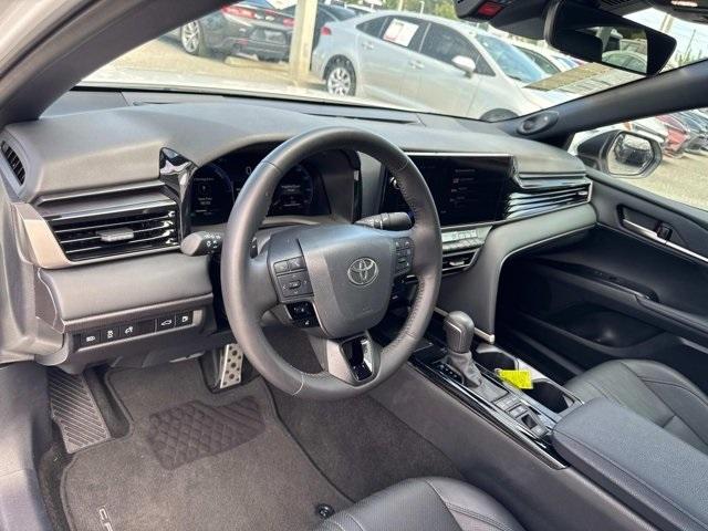 Photo of 2025 Wind Chill Pearl / Midnight Black Metallic Toyota Camry
