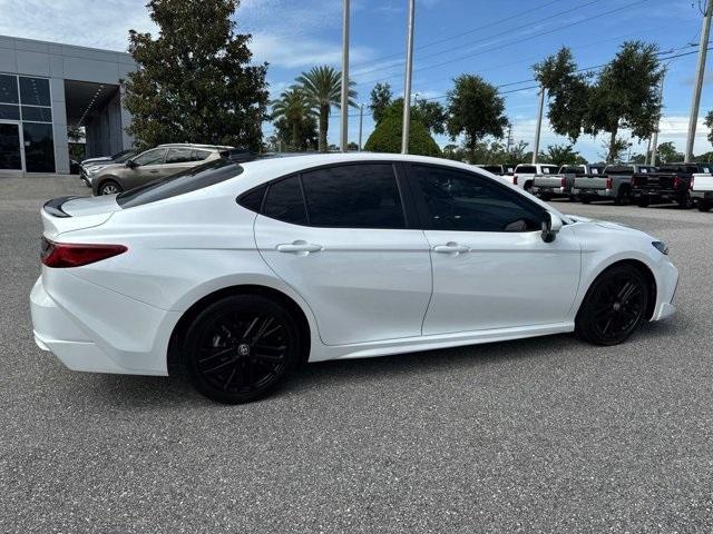 Photo of 2025 Wind Chill Pearl / Midnight Black Metallic Toyota Camry