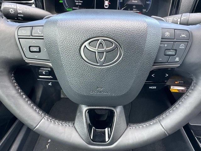 Photo of 2025 Wind Chill Pearl / Midnight Black Metallic Toyota Camry