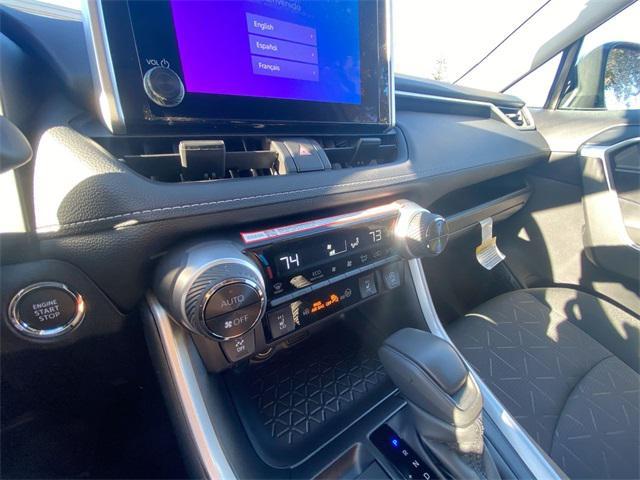 Photo of 2025 0040 Toyota RAV4