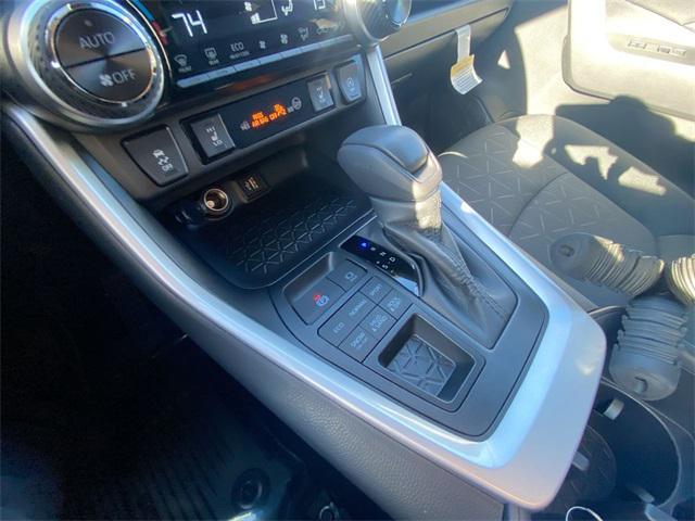 Photo of 2025 0040 Toyota RAV4
