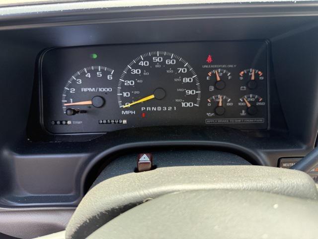 Photo of 1999 Onyx Black Chevrolet Tahoe