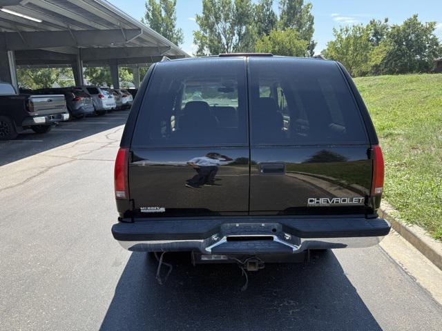 Photo of 1999 Onyx Black Chevrolet Tahoe