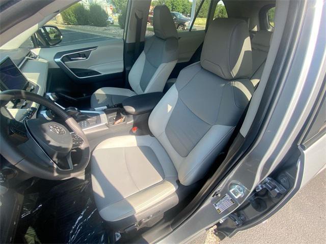 Photo of 2023 Silver Sky Metallic Toyota RAV4