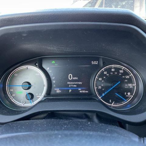 Photo of 2023 Wind Chill Pearl Toyota Venza
