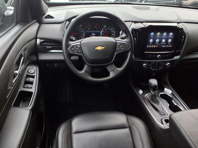 Photo of 2023 Silver Sage Metallic Chevrolet Traverse