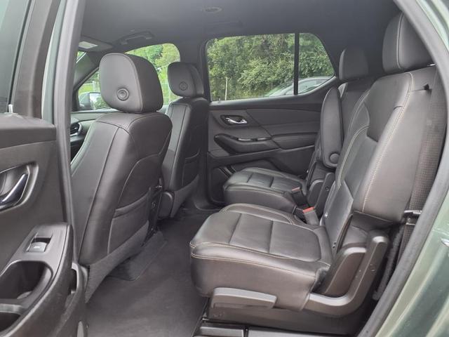 Photo of 2023 Silver Sage Metallic Chevrolet Traverse