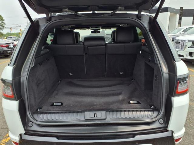 Photo of 2018 White Land Rover Range Rover Sport