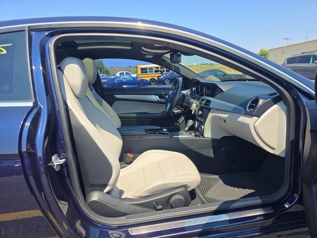 Photo of 2012 BLUE Mercedes-Benz C-Class