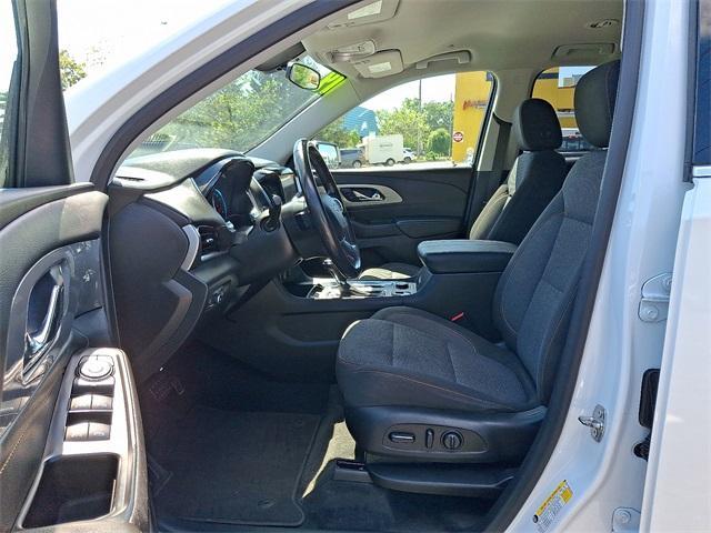 Photo of 2019 Summit White Chevrolet Traverse