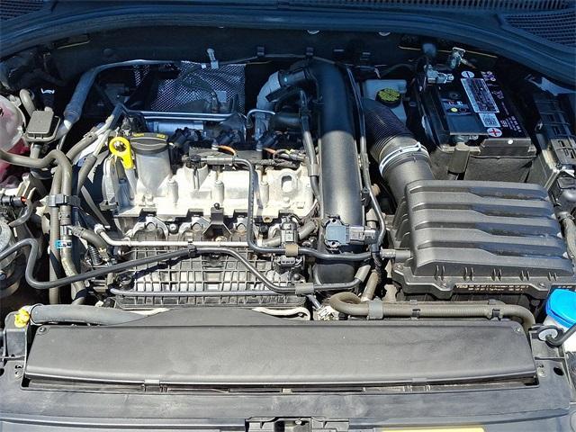 Photo of 2021 Deep Black Pearl Effect Volkswagen Jetta