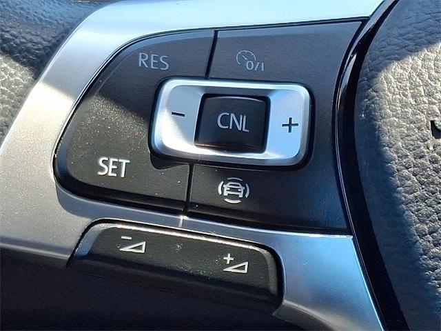 Photo of 2021 Deep Black Pearl Effect Volkswagen Jetta