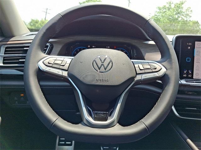Photo of 2025 Pure Gray Volkswagen Atlas