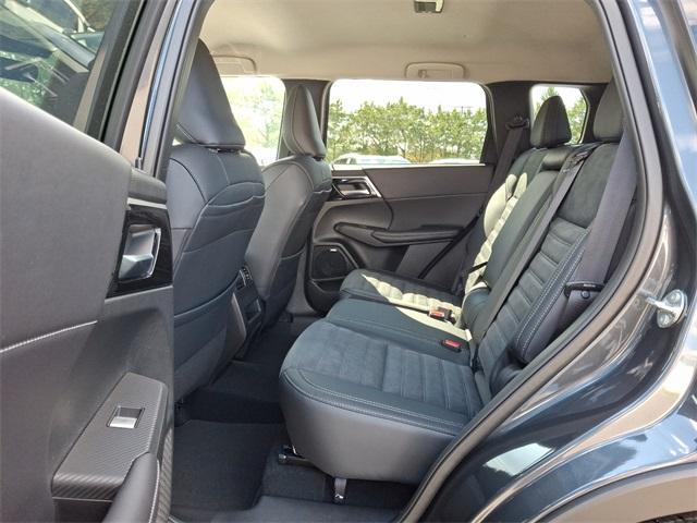 Photo of 2025 Graphite Gray Mitsubishi Outlander