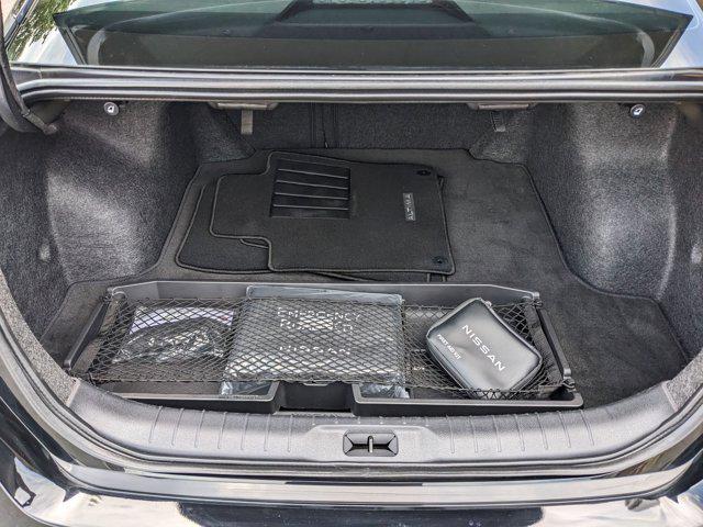 Photo of 2024 Super Black Clearcoat Nissan Altima