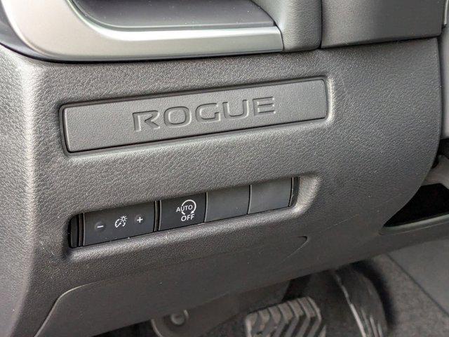 Photo of 2025 Super Black Nissan Rogue