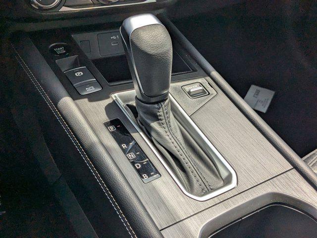 Photo of 2025 Gun Metallic Nissan Kicks