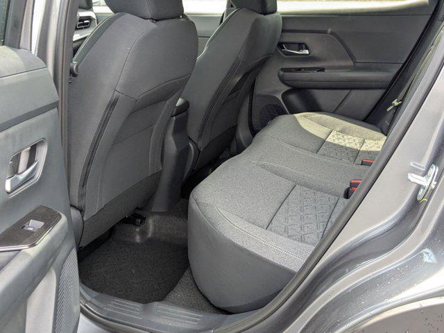Photo of 2025 Gun Metallic Nissan Kicks