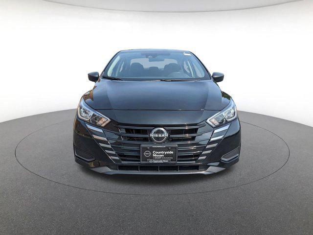 Photo of 2023 Super Black Metallic Nissan Versa