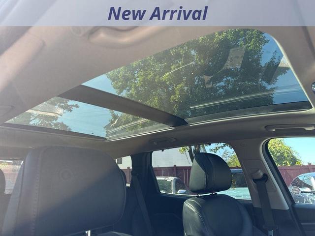 Photo of 2023 Gray Hyundai SANTA FE