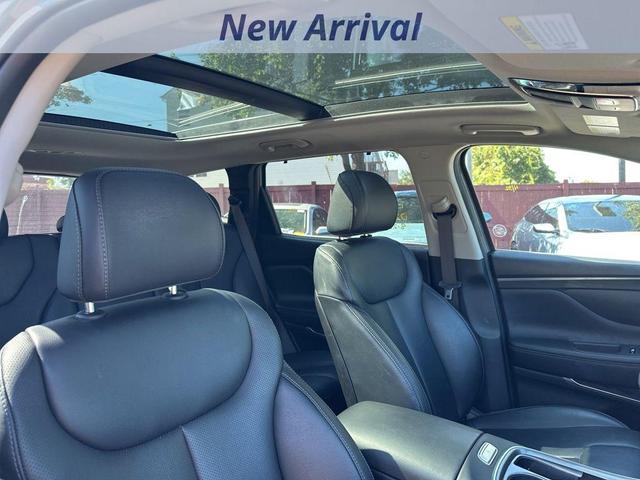 Photo of 2023 Gray Hyundai SANTA FE