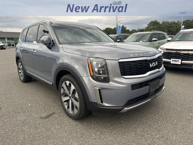 Photo of 2022 Everlasting Silver Kia Telluride