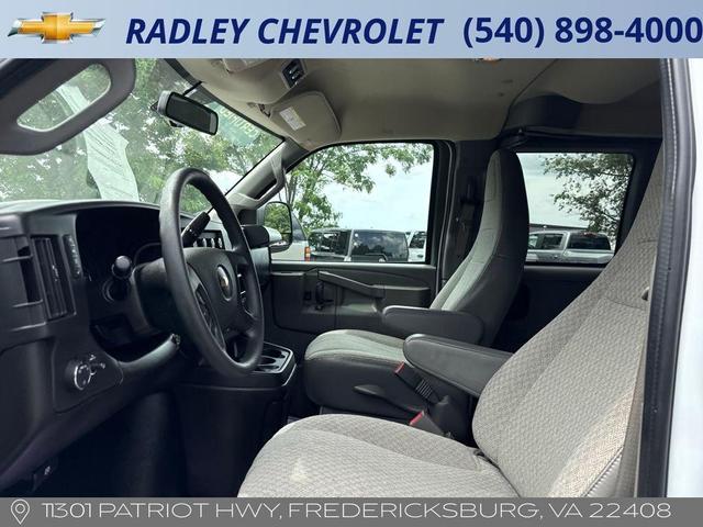 Photo of 2022 Summit White Chevrolet Express 3500