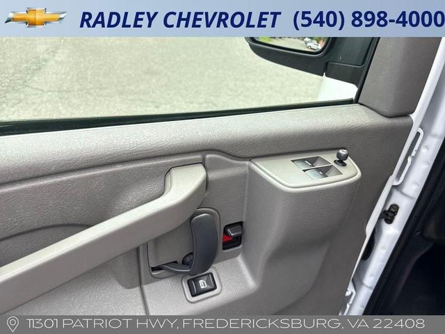 Photo of 2022 Summit White Chevrolet Express 3500