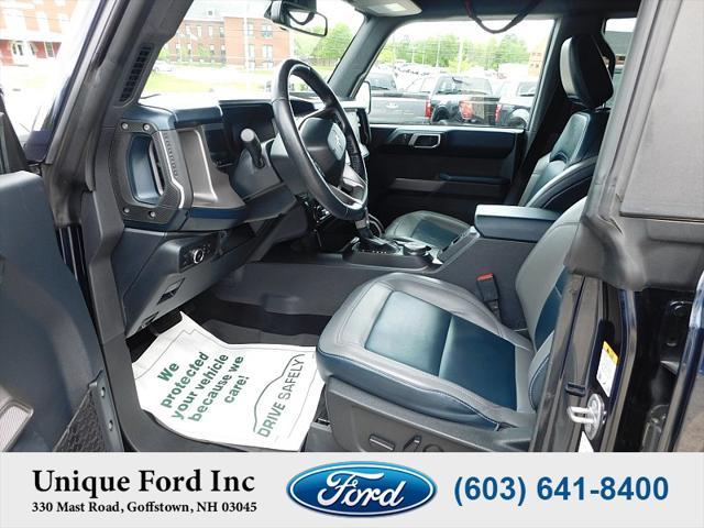 Photo of 2021 blue Ford Bronco