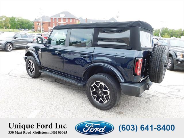 Photo of 2021 blue Ford Bronco