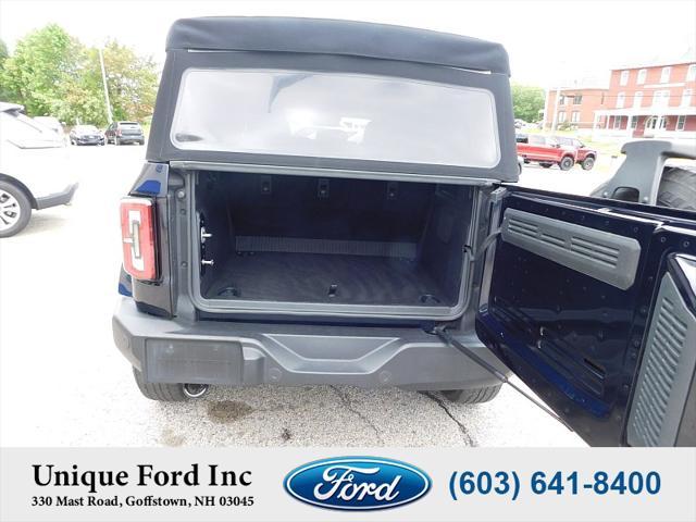 Photo of 2021 blue Ford Bronco