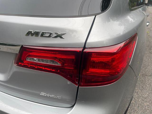 Photo of 2016 Silver Acura MDX