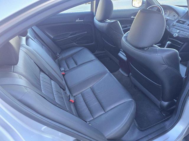 Photo of 2011 Alabaster Silver Metallic Honda Accord
