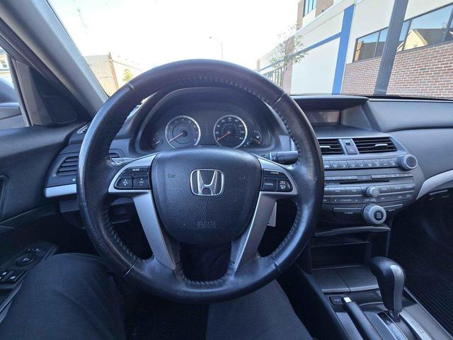 Photo of 2011 Alabaster Silver Metallic Honda Accord