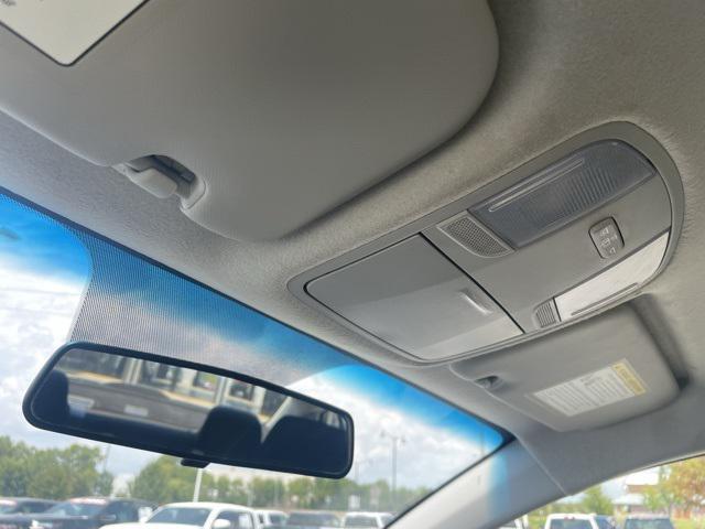 Photo of 2023 Clear White Kia Rio
