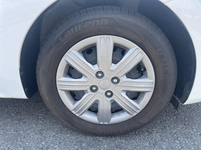 Photo of 2023 Clear White Kia Rio