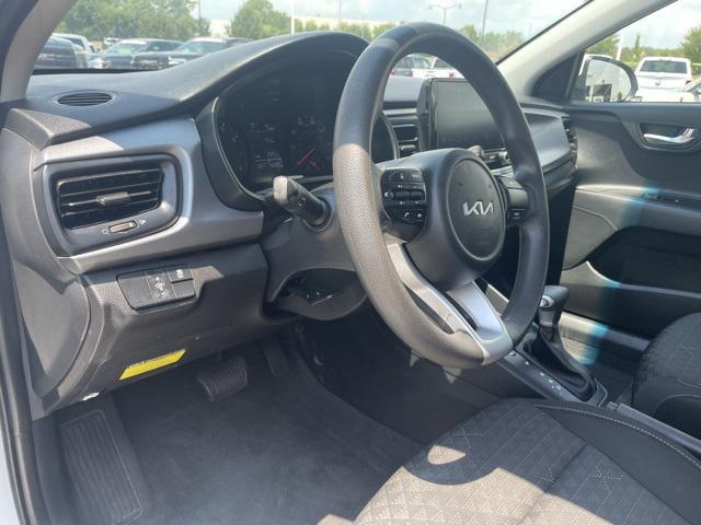 Photo of 2023 Clear White Kia Rio