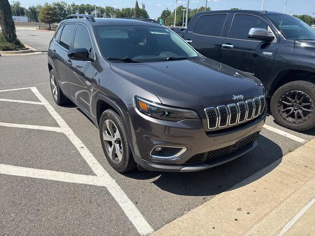 Photo of 2022 Granite Crystal Metallic Clearcoat Jeep Cherokee