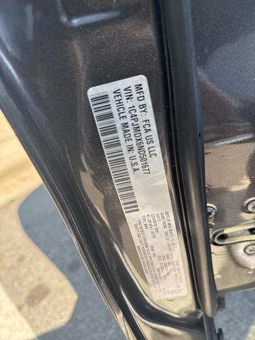 Photo of 2022 Granite Crystal Metallic Clearcoat Jeep Cherokee