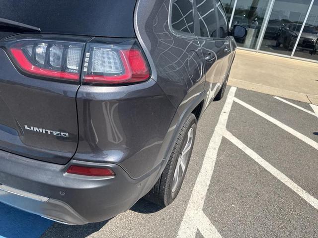Photo of 2022 Granite Crystal Metallic Clearcoat Jeep Cherokee