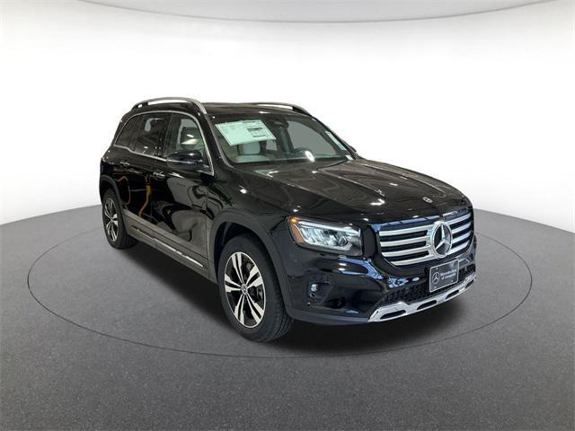 Photo of 2025 Night Black Mercedes-Benz GLB 250