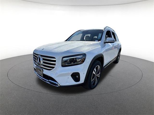 Photo of 2025 Polar White Mercedes-Benz GLB 250