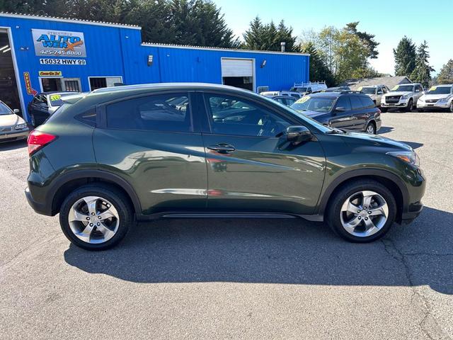 Photo of 2017 Green Honda HR-V