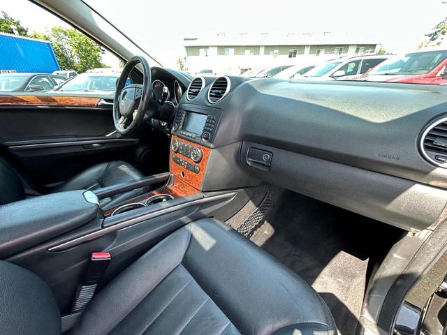 Photo of 2006 Black Mercedes-Benz M-Class