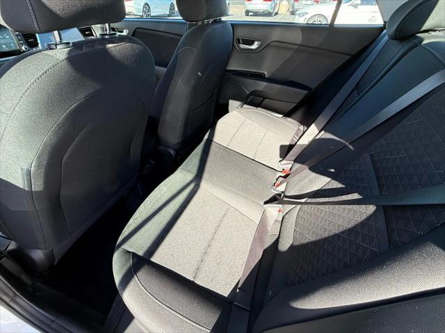 Photo of 2019 Clear White Kia Rio