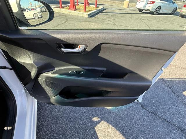 Photo of 2019 Clear White Kia Rio