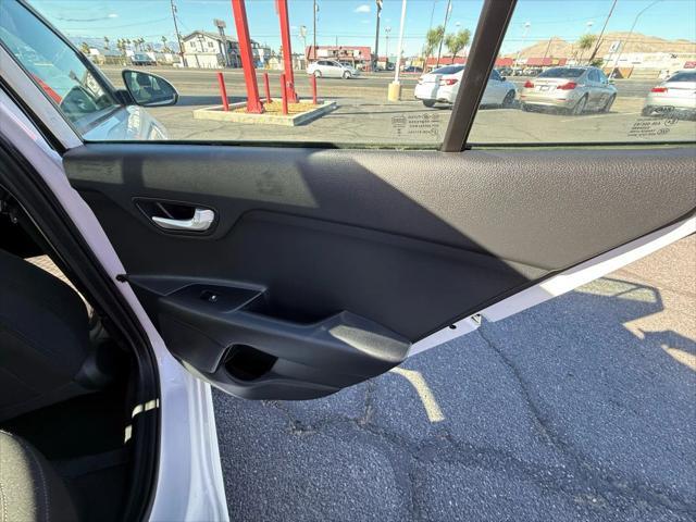 Photo of 2019 Clear White Kia Rio